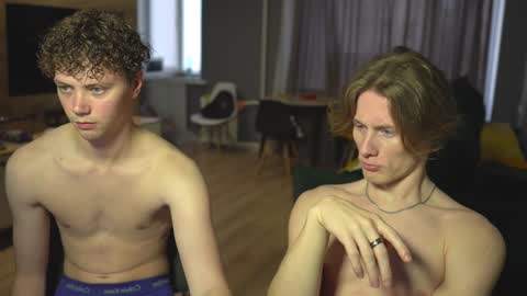 OLIVERpvt is open online show from 02.06.25