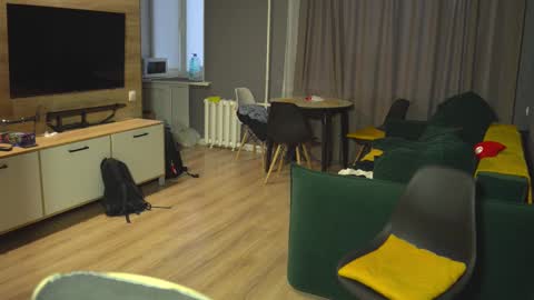 OLIVERpvt is open online show from 02.11.25