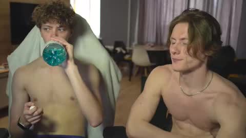 OLIVERpvt is open online show from 02.28.25