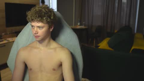 OLIVERpvt is open online show from 10.26.25