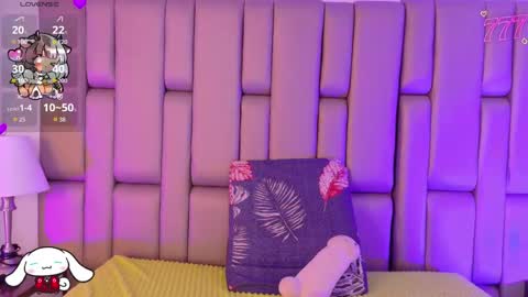 Snapshot of _sowy_venus_ chatting on 04.08.26 V E N U S online show from 04.08.26