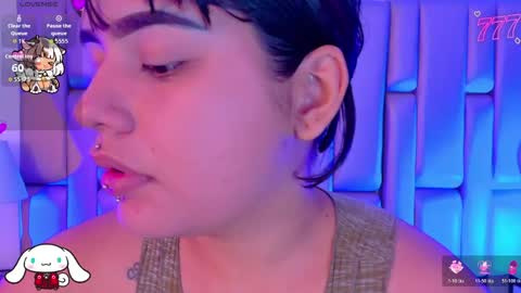 Snapshot of _sowy_venus_ chatting on 04.14.26 V E N U S online show from 04.14.26