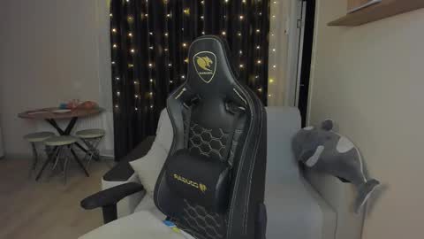 MARKPVT IS OPEN online show from 12.14.25