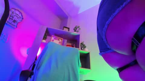 Snapshot of _sweet_kuromi chatting on 11.26.25 Kuromi online show from 11.26.25