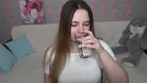 Lana online show from 02.22.25