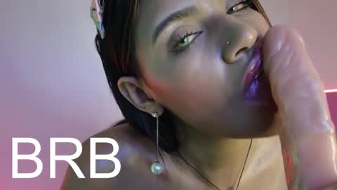   0900 p.m a 0500 a.m Colombia time UTC -5  online show from 02.23.26