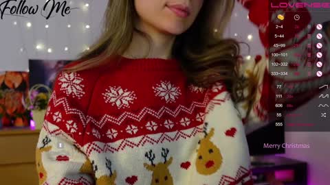 Snapshot of _sweetcams_ chatting on 12.24.24 Dasha  online show from 12.24.24