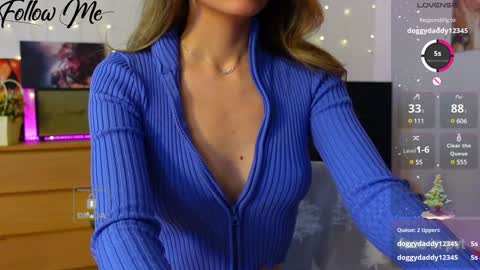 Snapshot of _sweetcams_ chatting on 01.23.25 Dasha  online show from 01.23.25