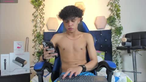 Snapshot of _taylor_black chatting on 11.19.25 Taylor online show from 11.19.25