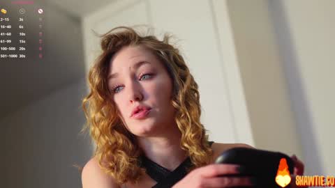 Snapshot of _taylor_swift chatting on 02.23.26 Taylor online show from 02.23.26