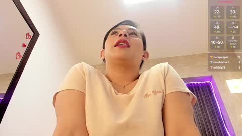 Snapshot of _tiffany_queen chatting on 12.27.24 Stefania online show from 12.27.24