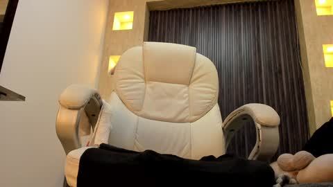 Snapshot of _tiffany_queen chatting on 01.09.25 Stefania online show from 01.09.25