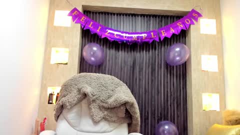 Snapshot of _tiffany_queen chatting on 01.11.25 Stefania online show from 01.11.25