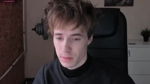 Snapshot of _tokyo_ghoul chatting on 02.14.25 _tokyo_ghoul online show from 02.14.25