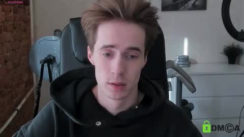 Snapshot of _tokyo_ghoul chatting on 10.19.25 _tokyo_ghoul online show from 10.19.25