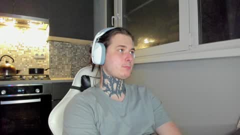 Snapshot of _torfin_ chatting on 12.03.24 _torfin_ online show from 12.03.24