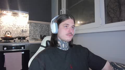 Snapshot of _torfin_ chatting on 12.24.24 _torfin_ online show from 12.24.24