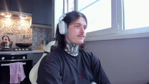 Snapshot of _torfin_ chatting on 12.27.24 _torfin_ online show from 12.27.24