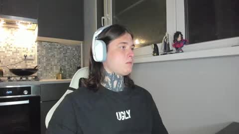 Snapshot of _torfin_ chatting on 02.20.25 _torfin_ online show from 02.20.25