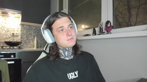 Snapshot of _torfin_ chatting on 02.22.25 _torfin_ online show from 02.22.25