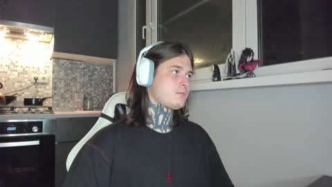 Snapshot of _torfin_ chatting on 03.04.25 _torfin_ online show from 03.04.25