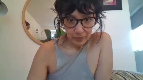 Snapshot of _tutti_frutti_ chatting on 02.18.26 _tutti_frutti_ online show from 02.18.26