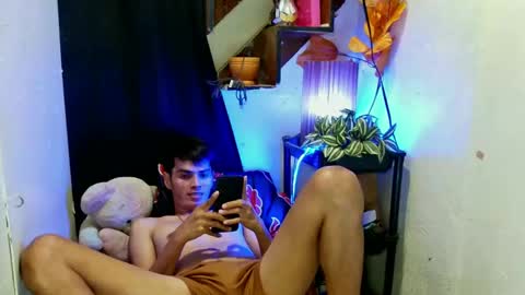 Snapshot of _urbabypam chatting on 01.05.25 Urjerick online show from 01.05.25