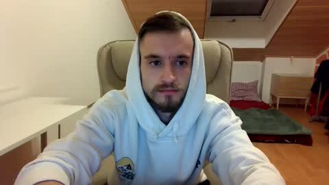 Snapshot of _v_l_a_d_ chatting on 02.01.25 Vlad online show from 02.01.25