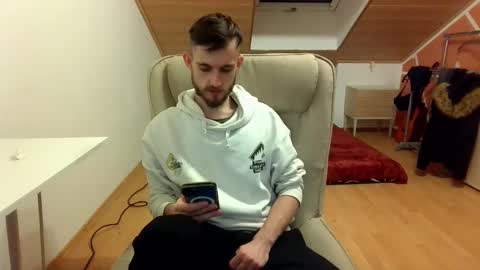 Snapshot of _v_l_a_d_ chatting on 02.03.25 Vlad online show from 02.03.25