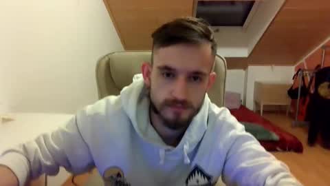 Snapshot of _v_l_a_d_ chatting on 02.04.25 Vlad online show from 02.04.25