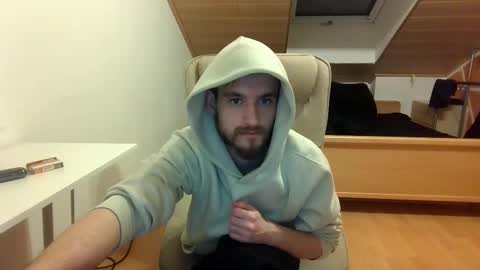 Snapshot of _v_l_a_d_ chatting on 03.04.25 Vlad online show from 03.04.25