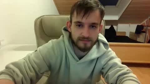 Snapshot of _v_l_a_d_ chatting on 03.05.25 Vlad online show from 03.05.25