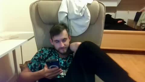 Snapshot of _v_l_a_d_ chatting on 03.09.25 Vlad online show from 03.09.25