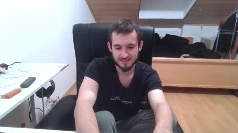 Snapshot of _v_l_a_d_ chatting on 10.13.25 Vlad online show from 10.13.25