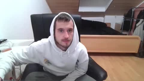 Snapshot of _v_l_a_d_ chatting on 10.16.25 Vlad online show from 10.16.25