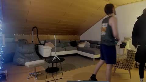 Snapshot of _v_l_a_d_ chatting on 11.20.25 Vlad online show from 11.20.25