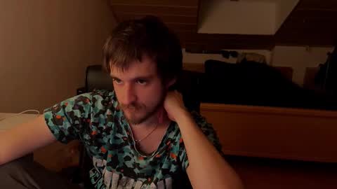 Snapshot of _v_l_a_d_ chatting on 01.12.26 Vlad online show from 01.12.26