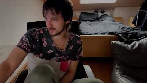 Snapshot of _v_l_a_d_ chatting on 02.14.26 Vlad online show from 02.14.26