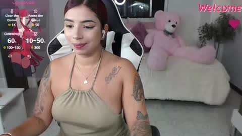 Snapshot of _vane_lopez chatting on 01.14.25 vane online show from 01.14.25