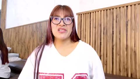 Snapshot of _veronicadeleon_ chatting on 10.06.25 Veronica online show from 10.06.25