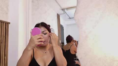 Snapshot of _veronicadeleon_ chatting on 11.30.25 Veronica online show from 11.30.25