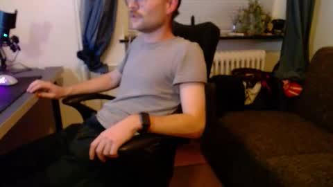 Snapshot of _whoisthatguy_ chatting on 11.18.25 _whoisthatguy_ online show from 11.18.25