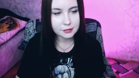 Mia online show from 10.20.25