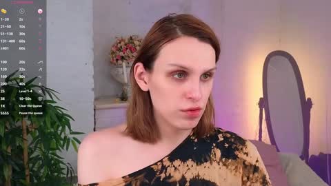 Snapshot of _yourfoxy_ chatting on 01.08.25 LITTLE FOX online show from 01.08.25