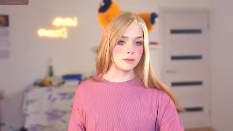 Snapshot of _yourfoxy_ chatting on 10.12.25 LITTLE FOX online show from 10.12.25