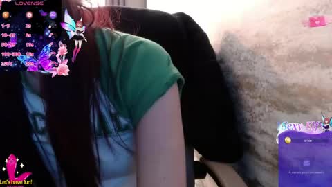 Snapshot of _yuyi chatting on 06.03.26 Yuyi online show from 06.03.26