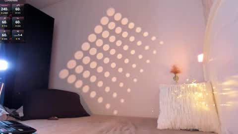 Snapshot of a1l3na_al3 chatting on 01.07.26 Alena online show from 01.07.26