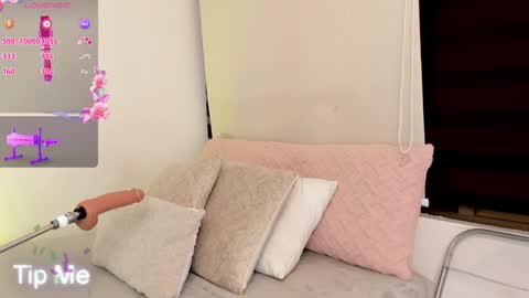 Snapshot of a__vanellopecute chatting on 01.20.25 Alexandra online show from 01.20.25