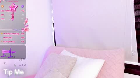 Snapshot of a__vanellopecute chatting on 01.29.25 Alexandra online show from 01.29.25