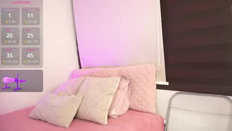 Snapshot of a__vanellopecute chatting on 03.10.25 Alexandra online show from 03.10.25